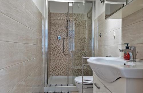 Fregenae House | PICCOLA RAFFICA