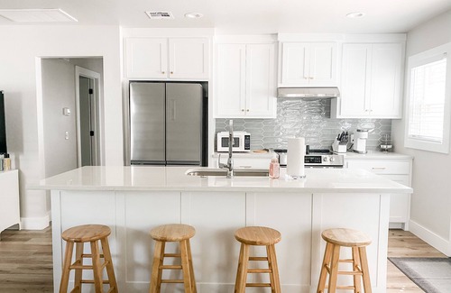 Norman House | Pickard Place — Charming campus cottage 5 blocks to OU campus