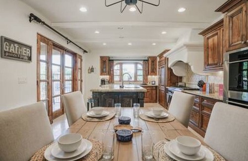 Paradise Valley House | Pickleball 1 Acre Heated Pool/Hot Tub 6 BR 6Baths