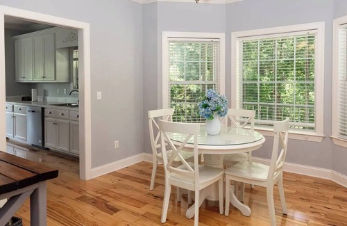 Waterloo House | Pickwick Lake Access | 6BR w/Firepit & Kayaks