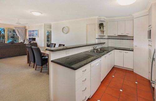 Maroochydore Apartment | Picnic7- Picture Perfect Picnic Point
