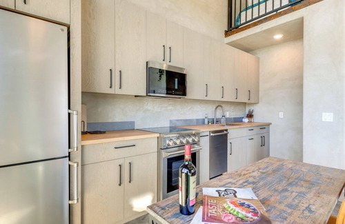 Hailey Apartment | Picture-Perfect View: Cozy Hailey Eco Studio!
