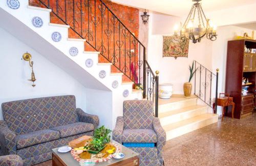Chulilla Villa | Picturesque Villa in Chulilla with Private Pool