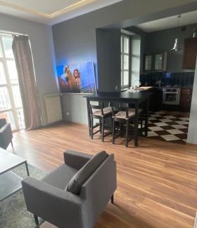 Baluty Apartment | Piekarnia Apartamenty Manufaktura, parking, dostep na kod, klima, 1-3 pokoje, prywatna kamienica