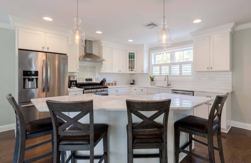 Narragansett Pier House | Pier Gem: Walk to Beach, Shops & Dining