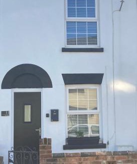 Gorleston-on-Sea House | Pier Road Holiday Home