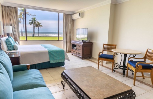 Granjas del Marques Resort | Pierre Mundo Imperial