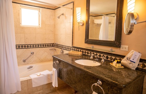 Granjas del Marques Resort | Pierre Mundo Imperial