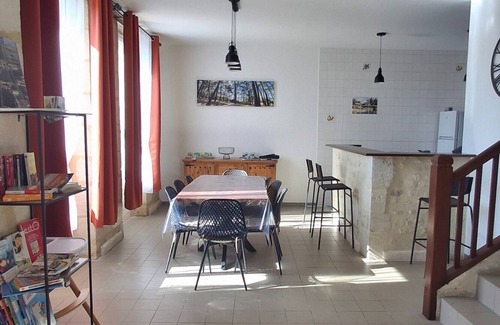 Valeyrac House | Pierres d'Estuaire - 3-star gîte 2025 between vineyards, ocean and river.