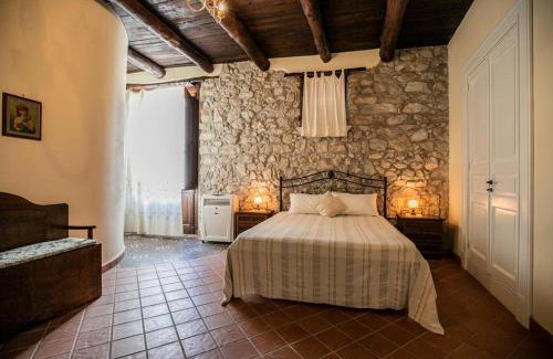 Trentinara Bed & Breakfast | PietrAnticA