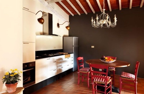 Casole d'Elsa Apartment | Piettorri Papavero In Casole d'elsa, Tuscany