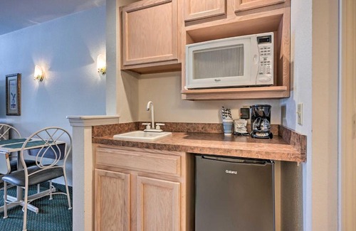 Pigeon Apartment | Pigeon Studio about 4 Mi to Caseville Public Beach!