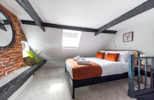 Woodbridge House | Pike Cottage