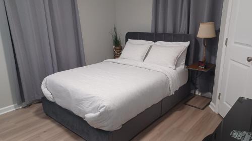 Charlotte House | Piña Pecan House by Palace of Nobles