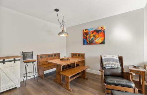 Durango - Purgatory Apartment | Pine Acres 122 - Halfway to Heaven