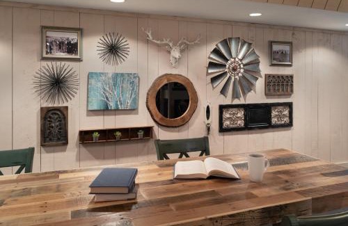 Mechanicsville Hotel | Pine Barn Inn