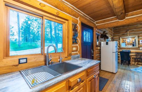Custer House | Pine Cabin