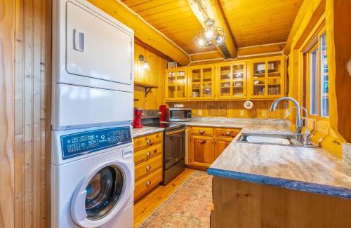 Custer House | Pine Cabin