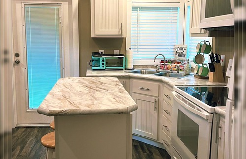 Piney Cottage | Pine Grove Escape ! 🌲