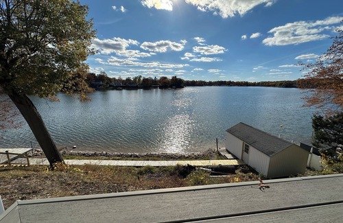 Plainwell House | Pine Lake Cottage with Views