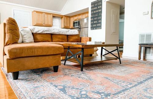 Warm Springs Ski Chalet | Pine Mountain Chalet Retreat Near Callaway Gardens