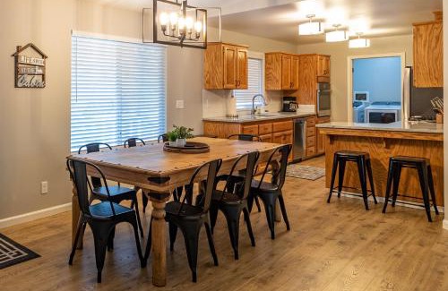 Oakhurst House | Pine Place