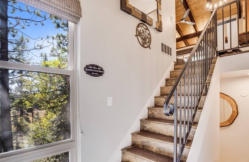 Dollar Point Cabin | Pinegrove by AvantStay | Beautiful Villas Condo just outside Tahoe City!