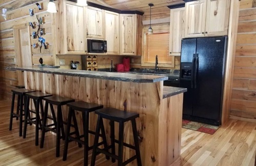 Custer House | *Pinewoods Cabin* Secluded wilderness and wildlife