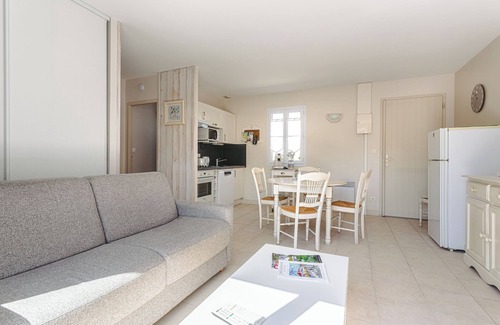 Le Bois-Plage-en-Re House | Pingette 4: Comfort House Île de Ré - Pool, South Terrace & Modern Amenities