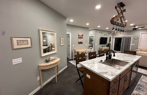 Okoboji House | PingPong|Firepit|FamFriendly|Sleep10:BojiNewHome