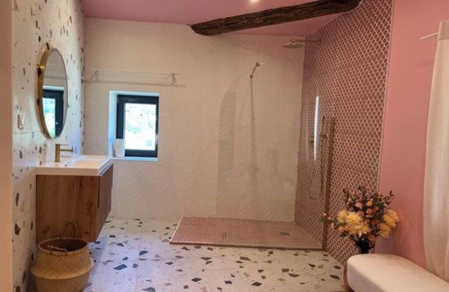Anduze Bed & Breakfast | Pink Room - La Vie en Rose