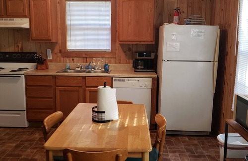 Hornbeak Cabin | Pintail Lodge. Fishing and Hunting Efficiency Lodge.