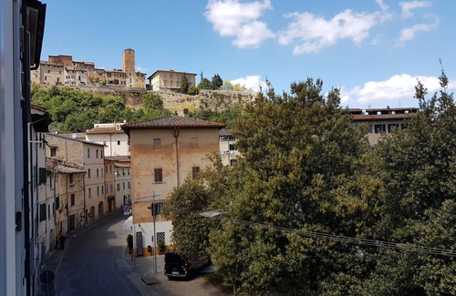 Colle di Val d'Elsa Apartment | PIP HOUSE large terrace ^. ^