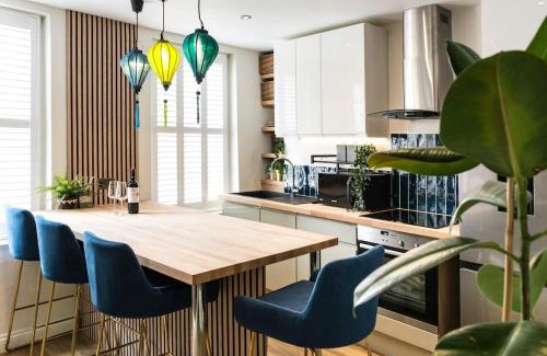 Bristol Floating Harbour Apartment | Pipe Lane - Charming 3 Bedroom House
