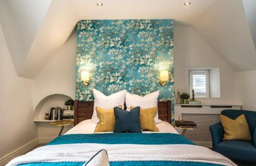 Bristol Floating Harbour Apartment | Pipe Lane - Charming 3 Bedroom House
