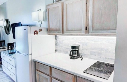 Fort Walton Beach Condo | Pirates Bay B204 - Cozy Condo With Beautiful Bay View