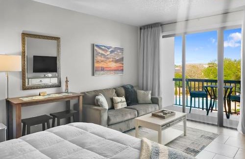 Fort Walton Beach Apartment | Pirates Bay B303