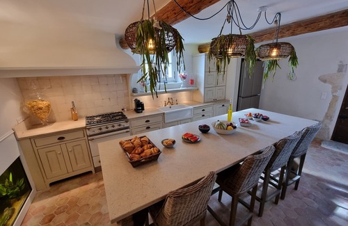 Gordes House | Piscine Troglodyte Avec vue Incroyable à Gordes