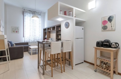 Gorla Apartment | Pisino 5 - One Bedroom Apartment, Sleeps 3