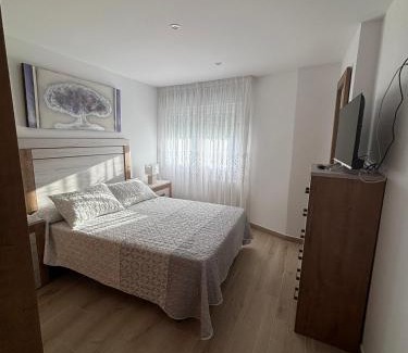 Dean Pequeno Apartment | Piso en Ribeira a 20metros de la playa de Coroso by Cristian&Tamara "alquileres"