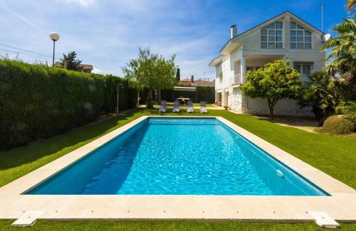 La Secuita Villa | Pizarra Villa Planetcostadorada