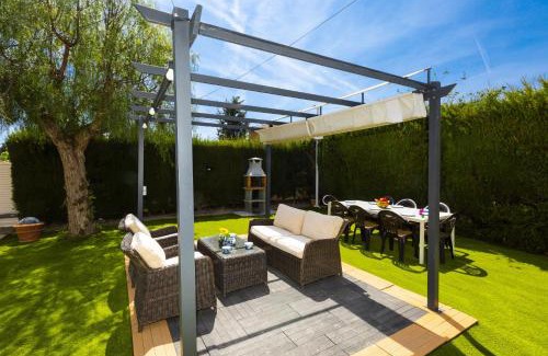 La Secuita Villa | Pizarra Villa Planetcostadorada