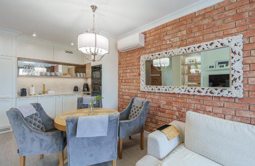 Srodmiescie Apartment | Plac Unii Comfort Apartments