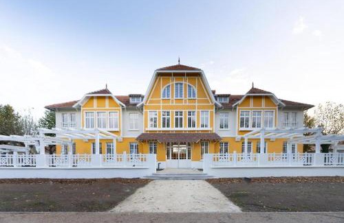 Boyardville Apartment | Plages à 50m - Spacieux appartement T4 - 8 couchages - résidence premium au calme - nature, village et port à pieds