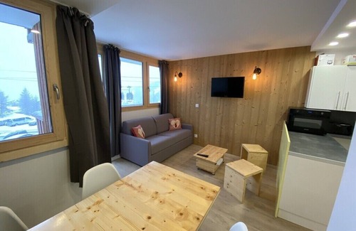 Macot-la-Plagne Apartment | PLAGNE VILLAGES residence "Les Aollets" ski in/ski out