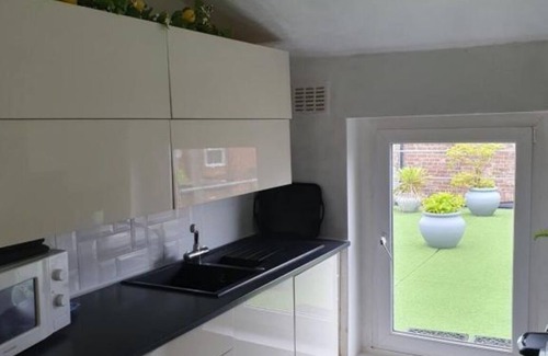 Warrington Apartment | Planet 9 : One-Bedroom Apartment with Balcony