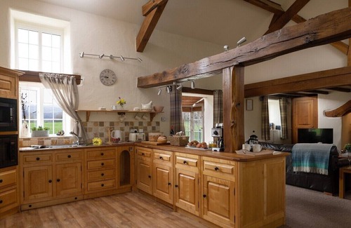 Llanrwst Cottage | Plas Iwrwg Granary Su