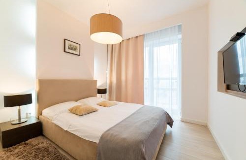 Mirow Apartment | Platinum Towers E-Apartments