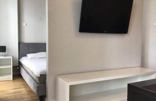 Mirow Apartment | Platinum Towers Hotel Apartments