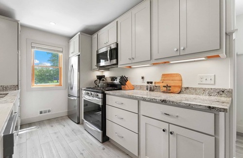 Honor House | Platte River Cottage - Great for Fishing! Dogs OK!